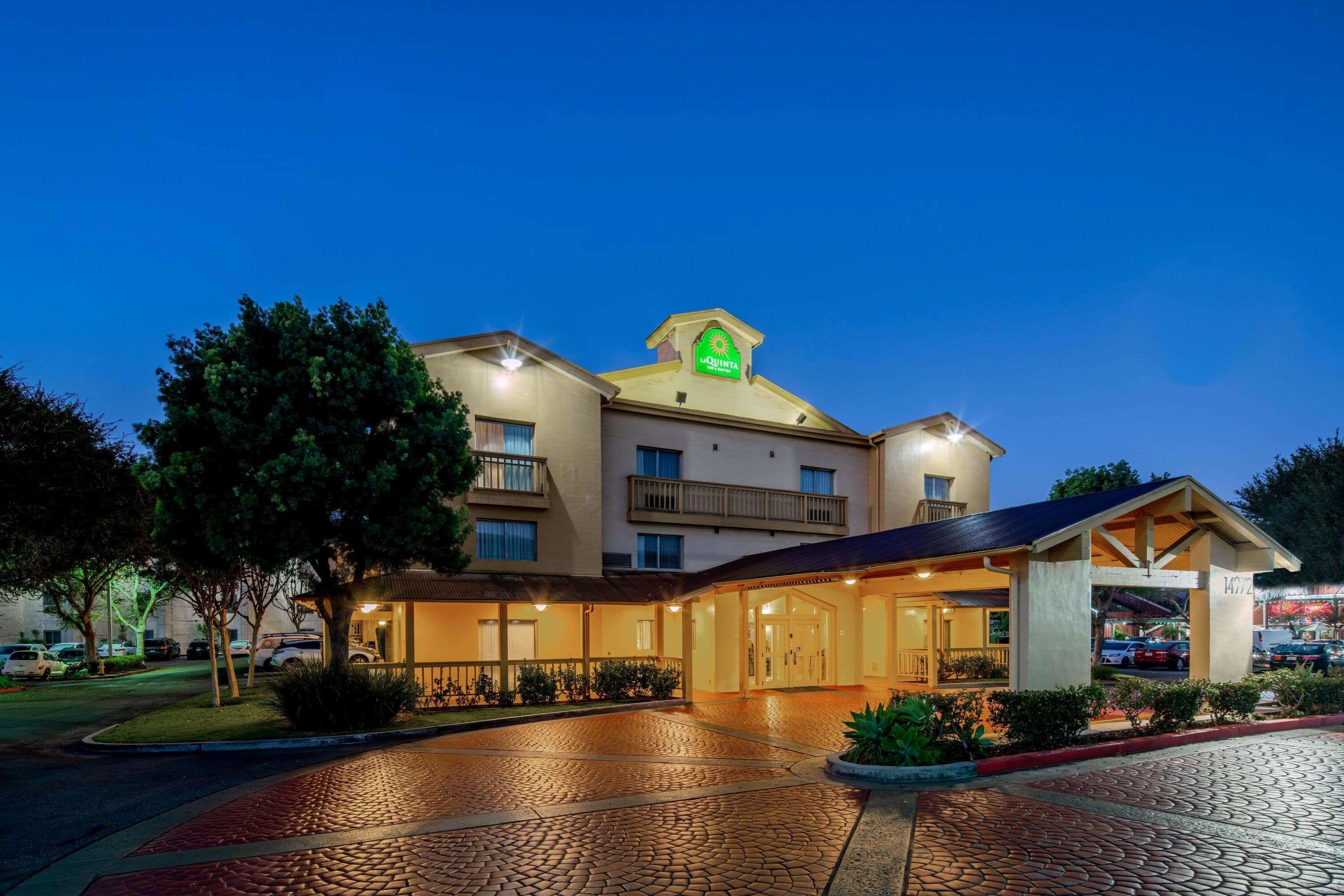 La Quinta Inn & Suites By Wyndham Irvine Spectrum Exterior foto