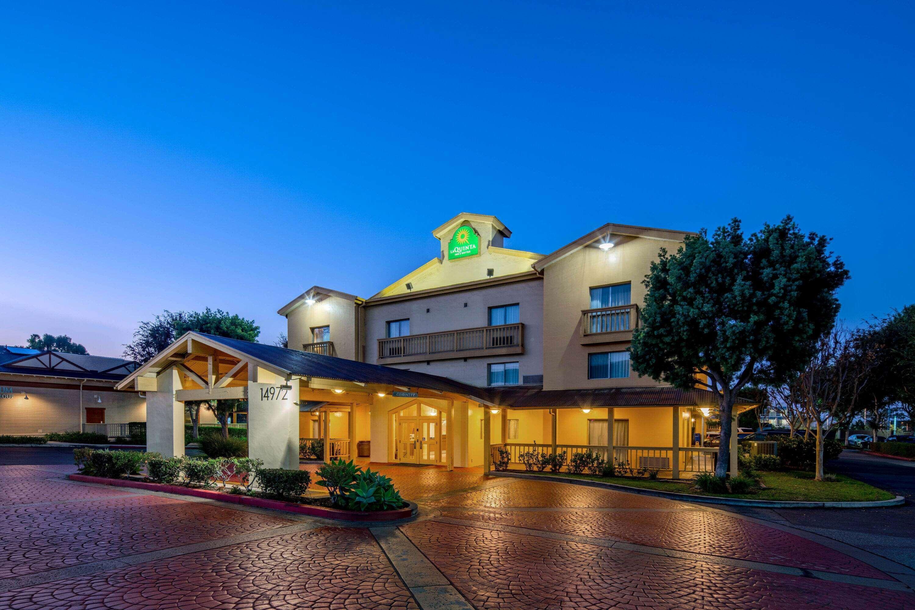 La Quinta Inn & Suites By Wyndham Irvine Spectrum Exterior foto